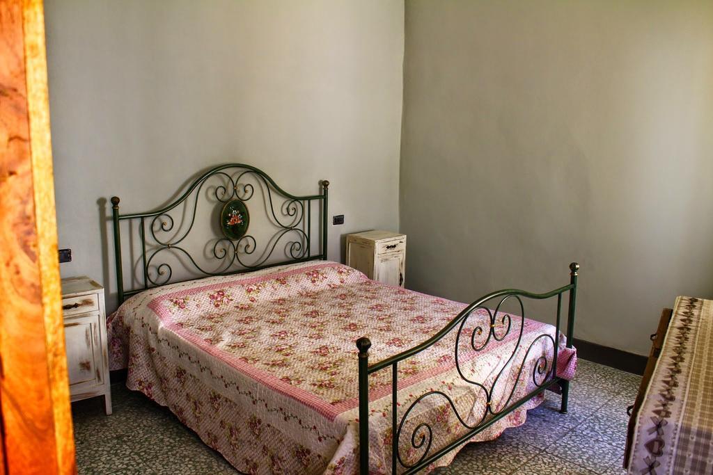 Montegrazie Apartment إمبيريا الغرفة الصورة