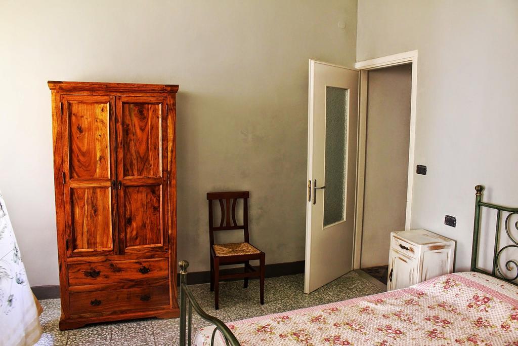 Montegrazie Apartment إمبيريا الغرفة الصورة